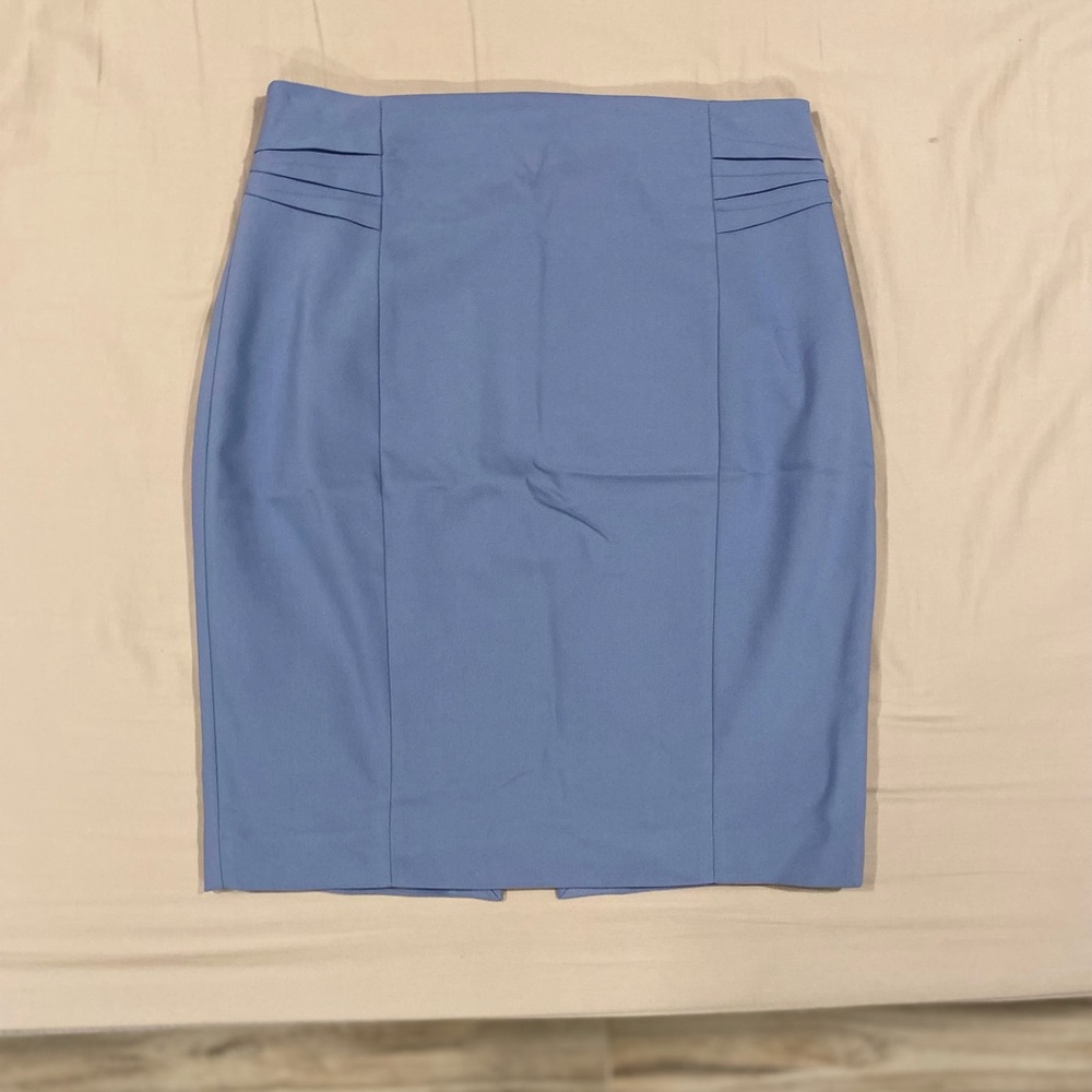 Express Women’s “High waisted pin tucked pencil skirt” -Blue. Size 2